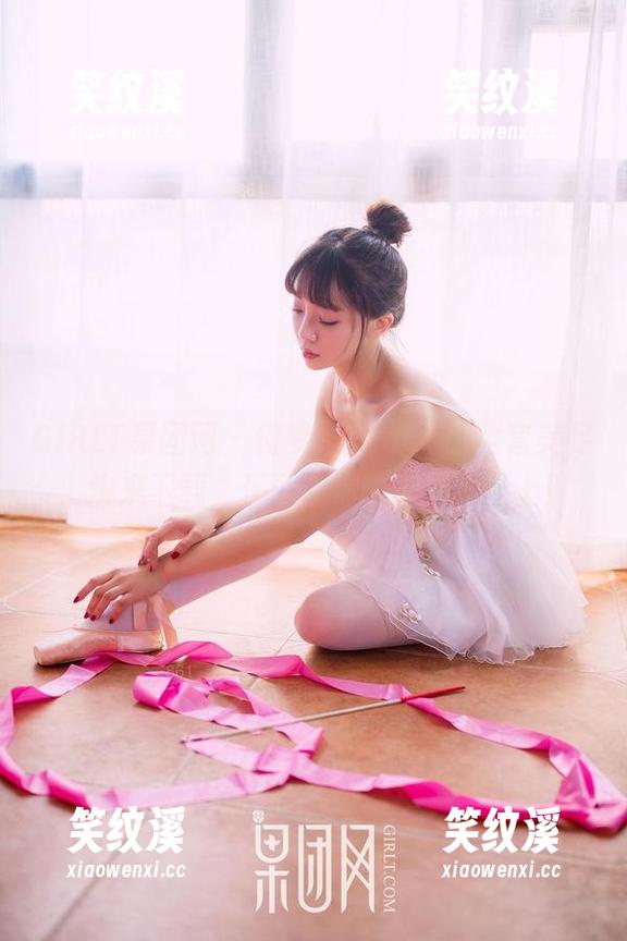 GIRLT果团网-何梦兮Stacy GIRLT果团网 - 何梦兮Stacy的全套美足,快来下载,保证让你的审美跟不上!