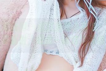 GIRLT果团网 – 浴缸里的小麻烦:莫雅淇图包更新啦,好想一试这泡澡感觉!