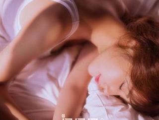 GIRLT果团网 – 陈雅漫的短裙私房写真,是否连风都忍不住多看一眼?