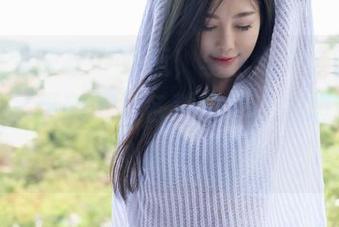 IMiss爱蜜社 – 最近，李李七七喜喜的少女写真集更新了，各种角度让人想说“小心心砰砰！”