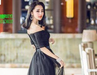 QingDouKe青豆客 – 何晨曦穿职业装,图片一更新,办公室里的咖啡香似乎变得格外濃郁。