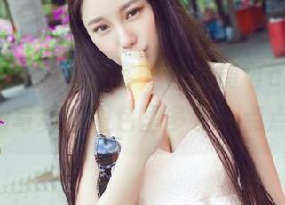 QingDouKe青豆客 – 试试黄可christine的红裙写真,图包里多了一点点小调皮