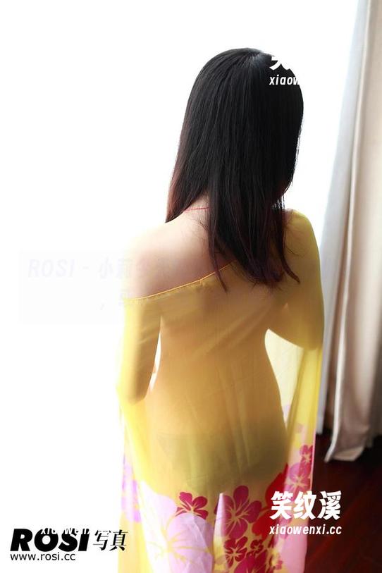 ROSI-小莉 ROSI - 小莉今天的作品:瑜伽中的优雅,或许还适合摔跤呢?