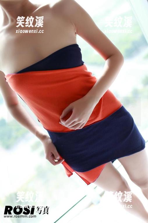 ROSI写真 ROSI制服:原图更新,当然不会透露穿着细节,哈哈。