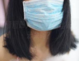 ROSI高清图册大赏：白色丝袜是涌动的云朵吗？