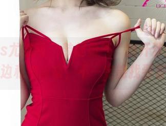 UGirls尤果网 – 鼓起勇气，翻开涉谷由里的海边私拍图集，不一定能找到答案。