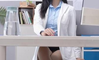 Xiuren秀人网 – 不得不提的黑丝!Carol周妍希的原图,资源意思是真香。