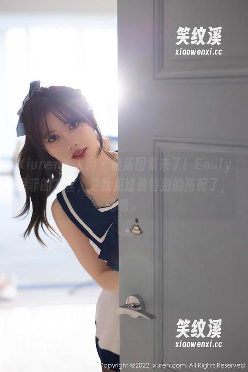 Xiuren秀人网-Emily尹菲 Xiuren秀人网 - 最新图集来了!Emily尹菲的灰丝,是我见过最特别的搭配了,哈哈。