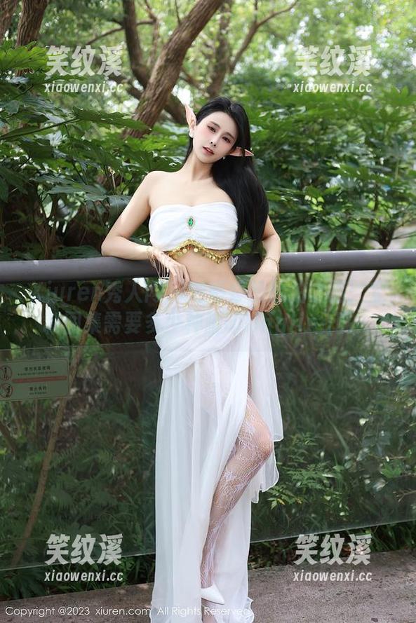 Xiuren秀人网-刘婷婷 Xiuren秀人网 - 刘婷婷的旅拍之旅:定制图集需要多少种脚印lingling呢?