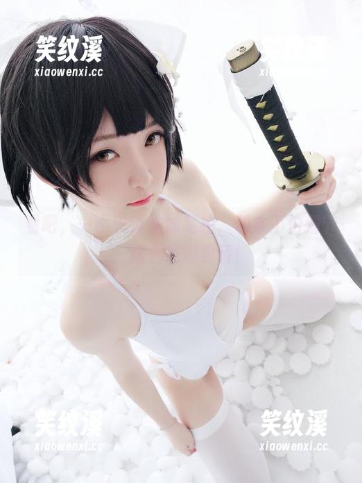 一小央泽 看吧,一小央泽妹妹私拍,根本不怕细节。这么懂得卖萌!