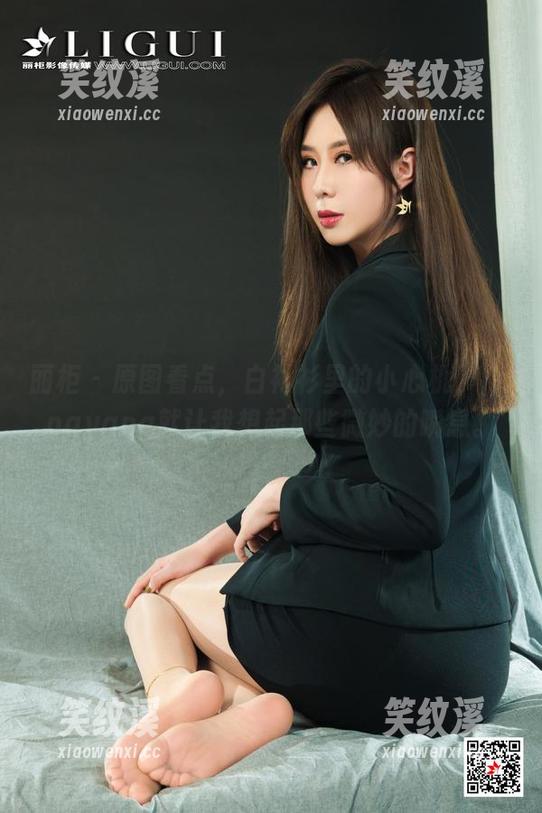 丽柜-Yangyang 丽柜 - 原图看点,白衬衫里的小心机,Yangyang就让我想起那些微妙的瞬息。