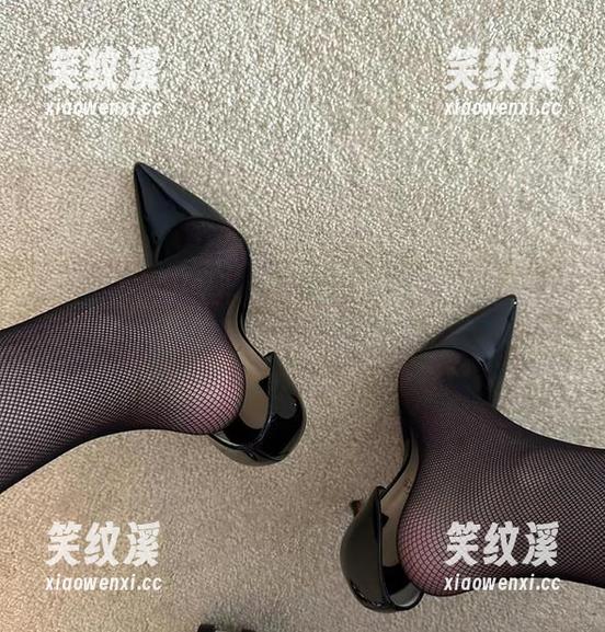 微密圈 - 万圣节的欢乐：难以启齿的保守的二舅妈网盘合集