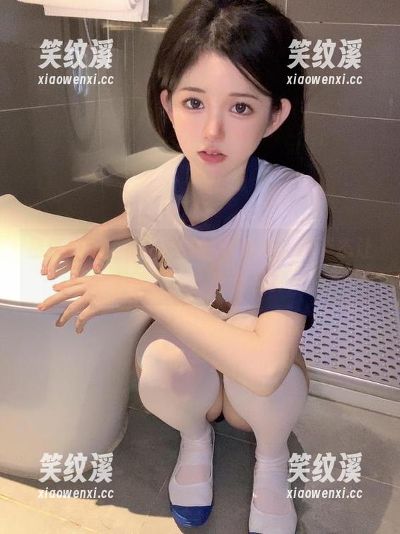 倦倦喵 最新分享:倦倦喵的吉他妹妹,这姿态让我心开始小鹿乱撞。