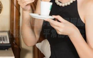 克拉女神 – 办公室作品:珊珊的每一帧都让我想到了平常的无聊。