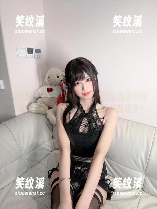 十万口草莓粥粥 微密圈 - 看十万口草莓粥粥的瑜伽照片时,我只想问,这些是不是为了拍照造型?