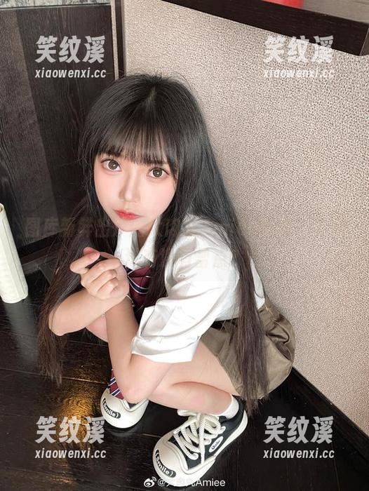 大肉丸Amiee 图库新鲜出炉的大肉丸Amiee套装,不知道有没有雷点?