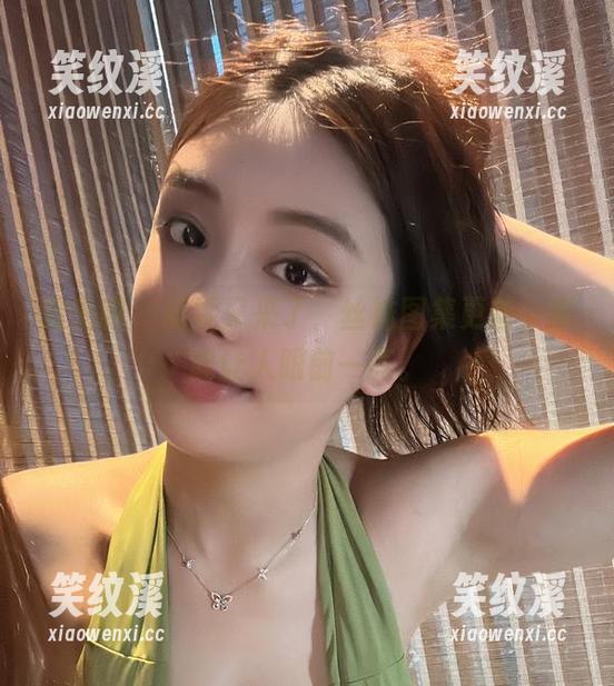 奶雯 微密圈 - 奶雯又来了,丝袜图集更新,真能让人眼前一亮。