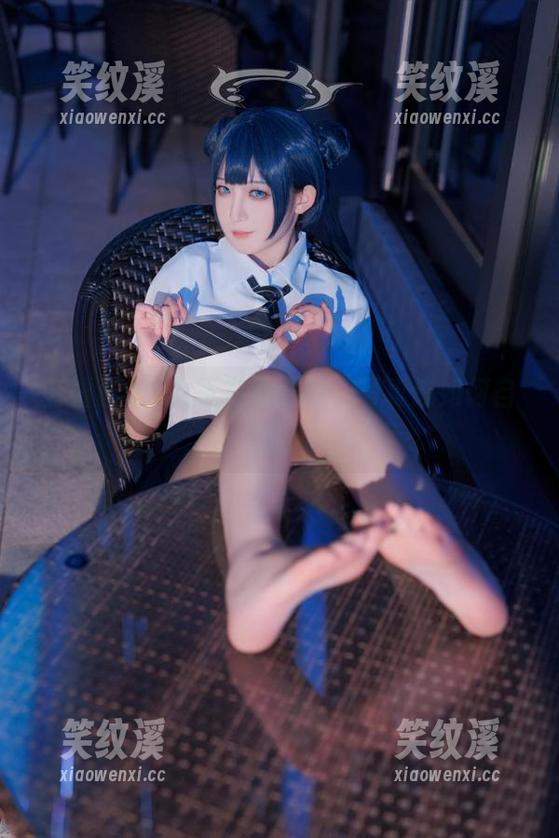 封疆疆v 封疆疆v:女王在我眼中,写真该如何自处?