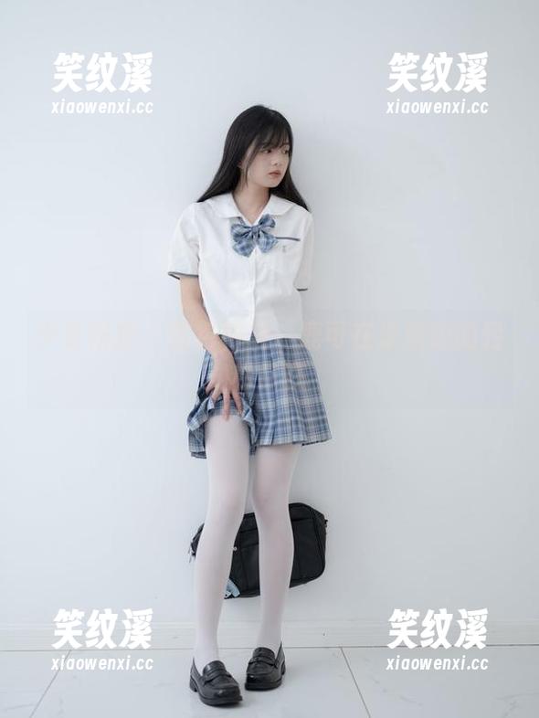 少女秩序-鹿可 少女秩序 - 图包特辑:鹿可在泳池边的轻松自在