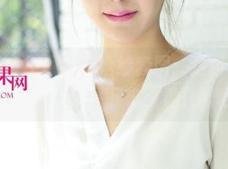 尤果网 – 王谨轩的婚纱套图：这搭配，大概是为了让人停下来多看几眼吧？