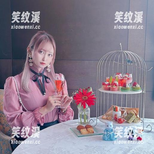 月城委员会 哇,月城委员会的最新瑜伽作品,让我这几天的选择困难症更严重了。