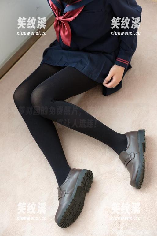 森萝财团 森萝财团的免费照片,校服黑丝学妹,简直让人流连!