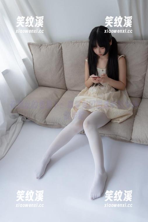 森萝财团 在黑丝的包裹下:森萝财团图集中的女仆散步纪