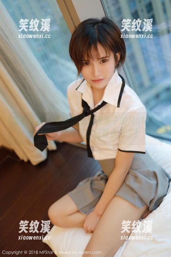 模范学院 - 私房裤里丝合集中的NaNa_baby，时尚界的反叛小公主！