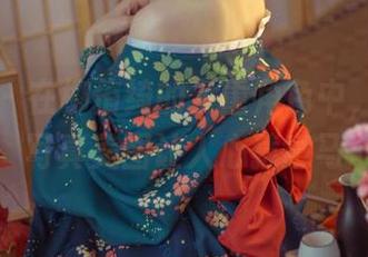 波萝社 – 在柳侑绮的多重角色中,女王的写真美图让人心猿意马