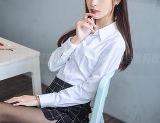 裤里丝图包里的泥泥汝，诶，这得多花点时间欣赏呀！