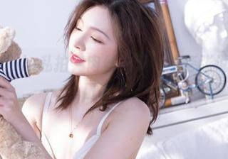白露Bululu私拍，肉丝特辑，不夸张说我都流口水了！