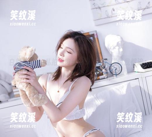 白露Bululu 白露Bululu私拍,肉丝特辑,不夸张说我都流口水了!
