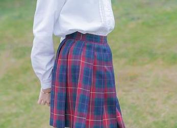祖木子的网盘里，短裤居然也有领地？下载前请做好准备。