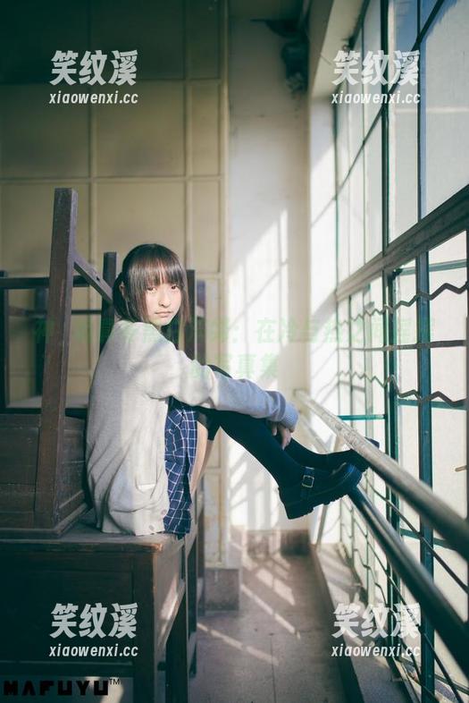 神楽坂真冬 神楽坂真冬黑白演绎:在冷与热之间摇摆的写真集