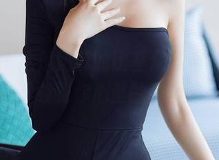 秀人网 – 这是奶酥的比基尼写真，肯定可以下载到你心里的那个地方