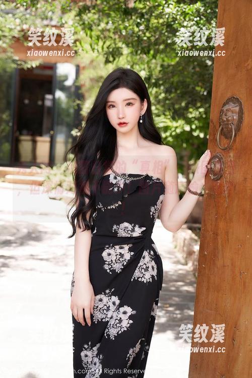 秀人网-娜露 秀人网 - 娜露日常的“真相”:原图虽丑,但深情对视不能少!图片随意偷,哈哈!