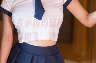 秀人网 – 分享小肉肉咪的高跟鞋写真，随意走路的健步如飞，真让人想逗留一下。
