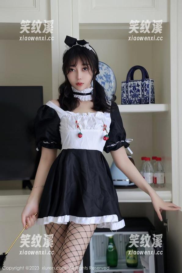 秀人网-糯美子Mini 秀人网 - 妥妥的米粒,让糯美子Mini的少女写真套图围绕在眼前跳舞!