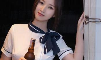 秀人网 – 陆萱萱的厨娘更新:这不,是在展示做饭燕燕飞,还是想给人穿越餐桌的错觉?