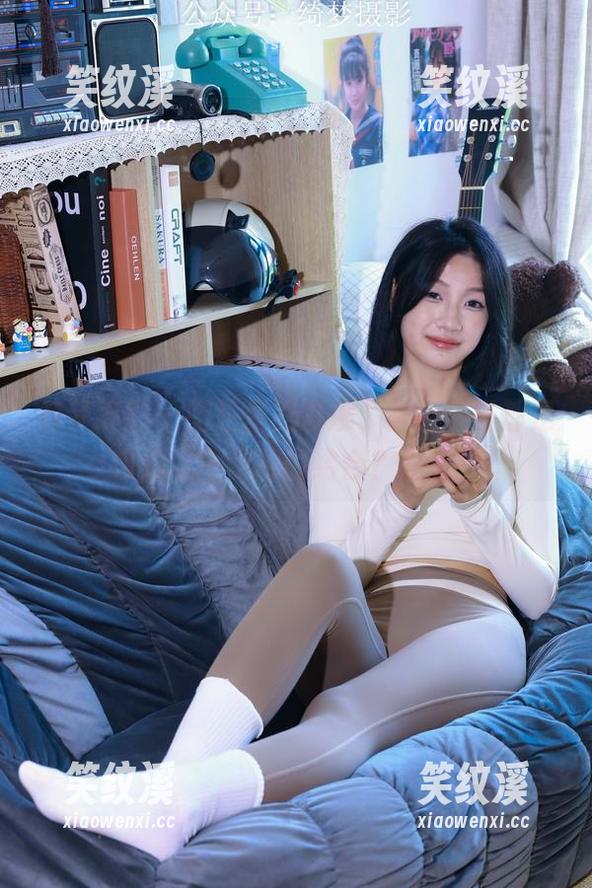 绮梦摄影 - 图包里的娜娜，白色穿搭都是自信与不设限的结合？是吧！