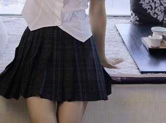 绮梦摄影 – 章章，你的美足又来了！高清版不供参考…