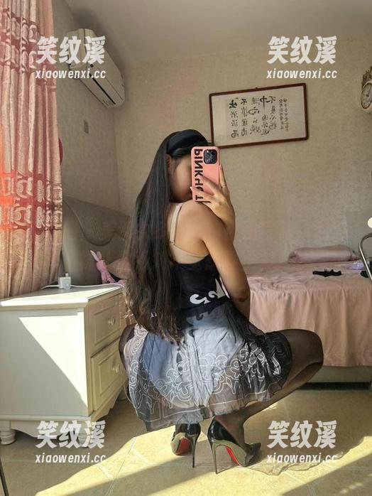 美邵女Baby 微密圈 - 美邵女Baby的在线写真,油亮袜让你不知不觉想要更多!