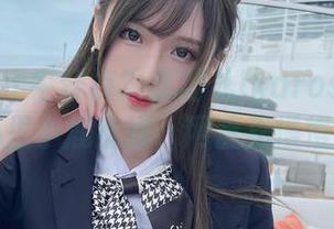 牛仔裤or牛仔裤？腐团儿Ikaros写真让人心里小鹿乱撞，网盘里慢慢看！