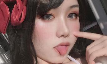 话说澡堂在那里?芊川一笑MNK的吊带写真合集求同款。