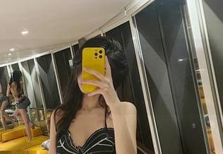 微密圈 – 葛征的和服写真，原图的颜色亮得我想懵逼。