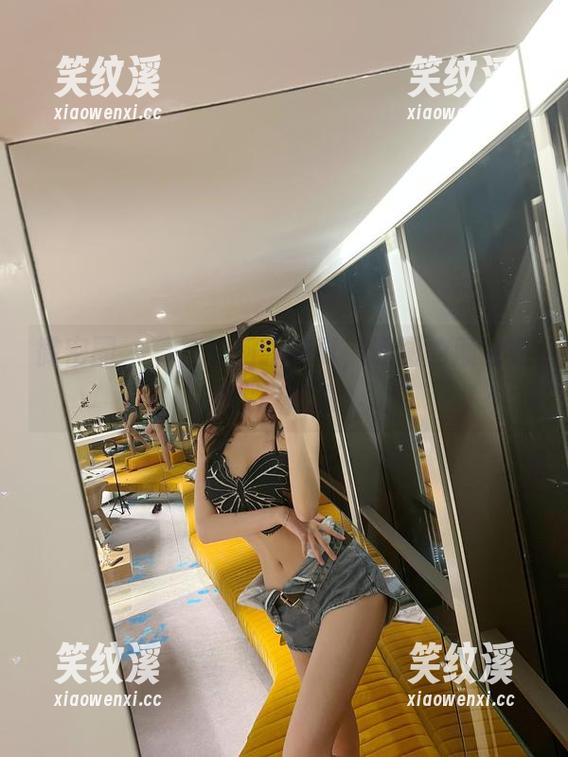 葛征 微密圈 - 葛征的和服写真,原图的颜色亮得我想懵逼。