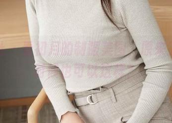 蜜桃社 – 看初月的制服美图,原来工作的时候也可以这样?