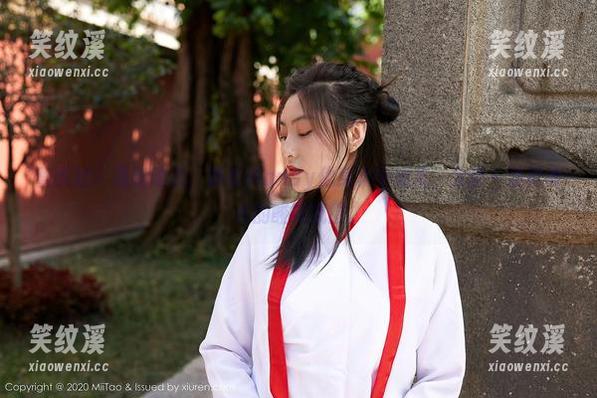 蜜桃社-静香Mandy 蜜桃社 - 最新动态:静香Mandy化身水中精灵,分享一波死库水的酸爽氛围。