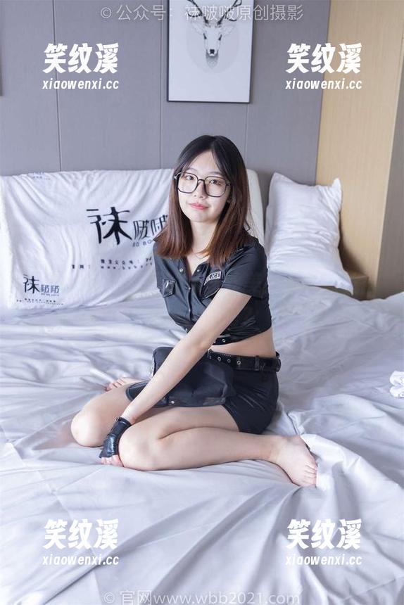 袜啵啵 - 小甜豆的深灰丝美图，果然长得太撩人了吧？