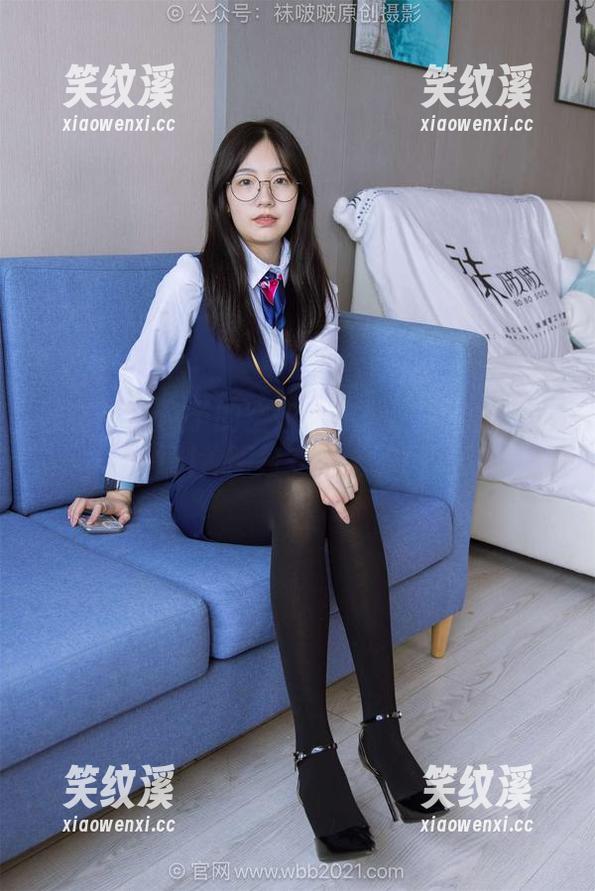 袜啵啵 - 稚予的空姐制服：这届空姐太有料，图包安排上了！